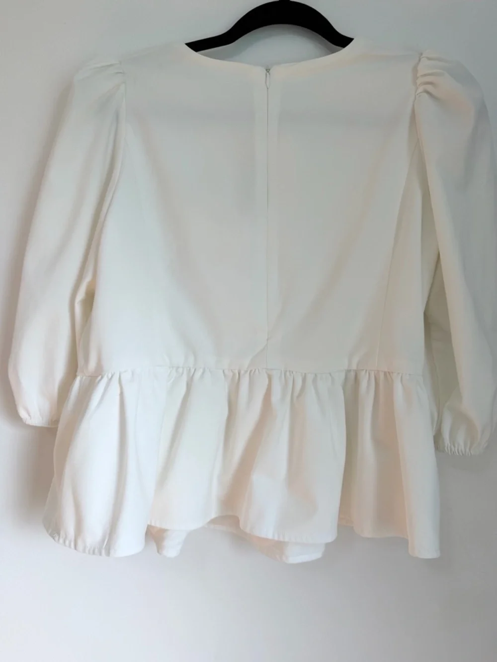 TCEC bow white blouse size small minimalist girly